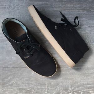 Toms Paseo Mid Black sneakers